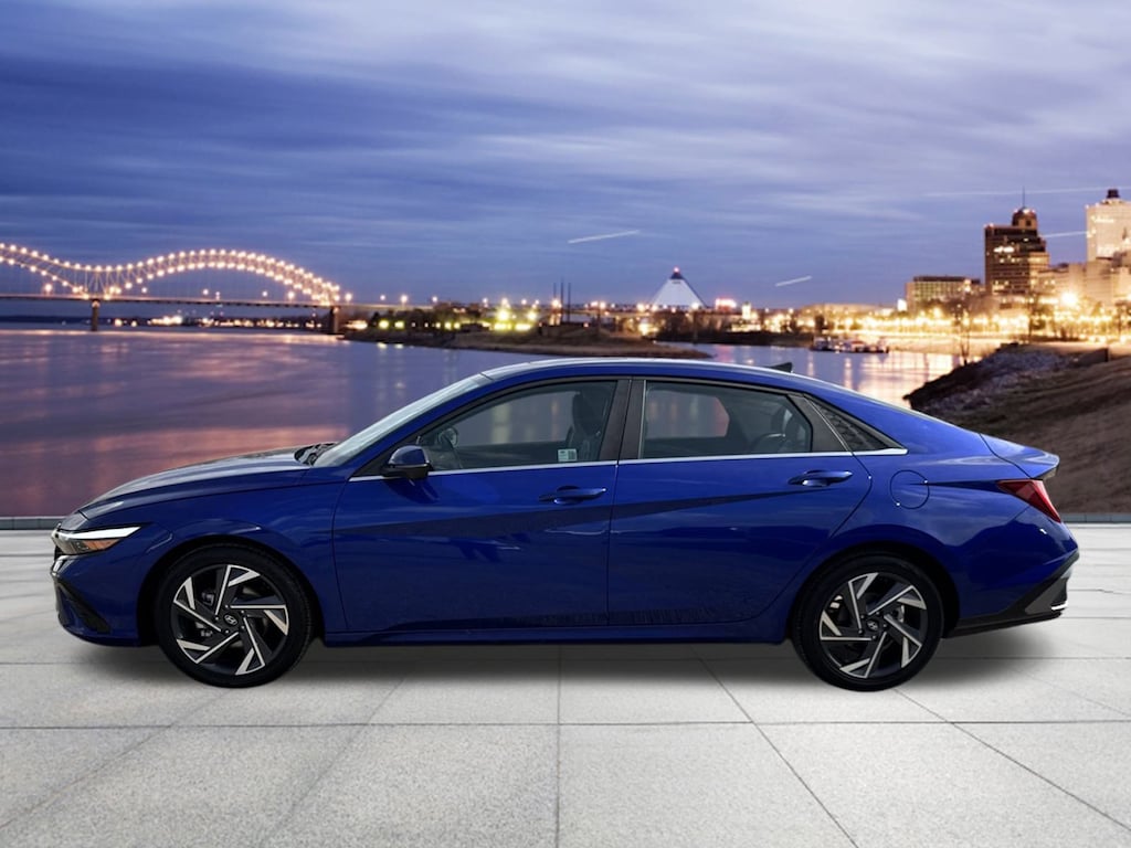 Used 2024 Hyundai Elantra Limited Limited IVT