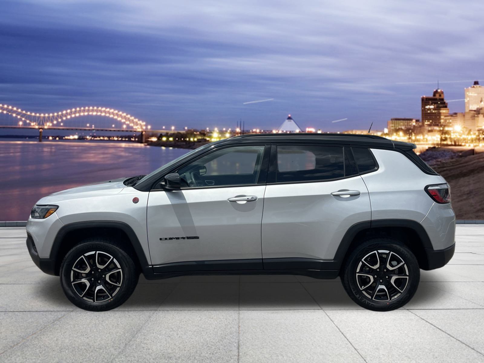 2024 Jeep Compass Trailhawk photo 2