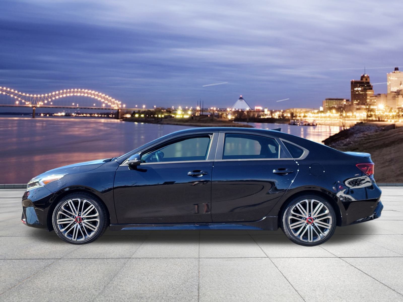 2022 Kia Forte GT photo 2