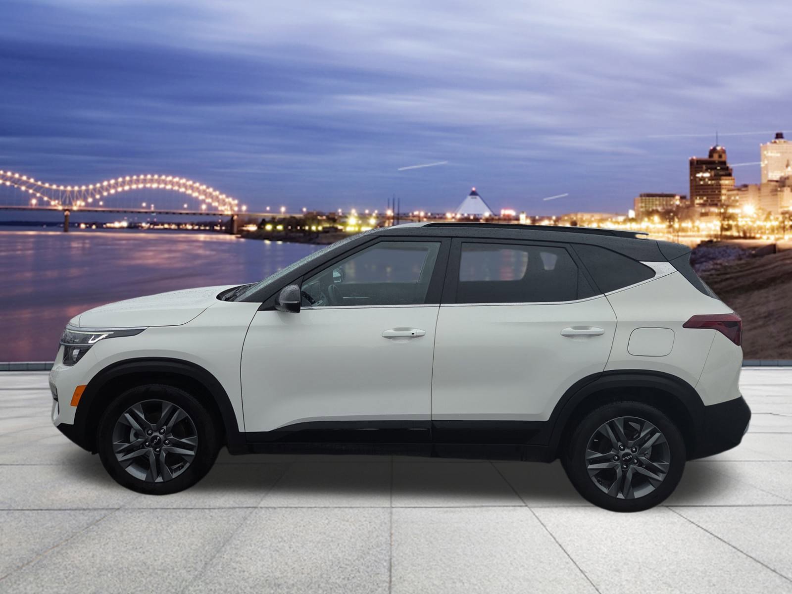 2023 Kia Seltos S photo 2