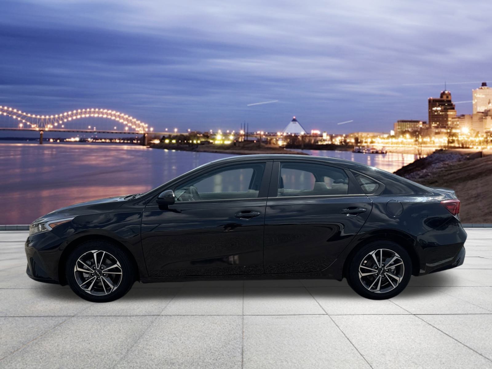 2023 Kia Forte LXS photo 2