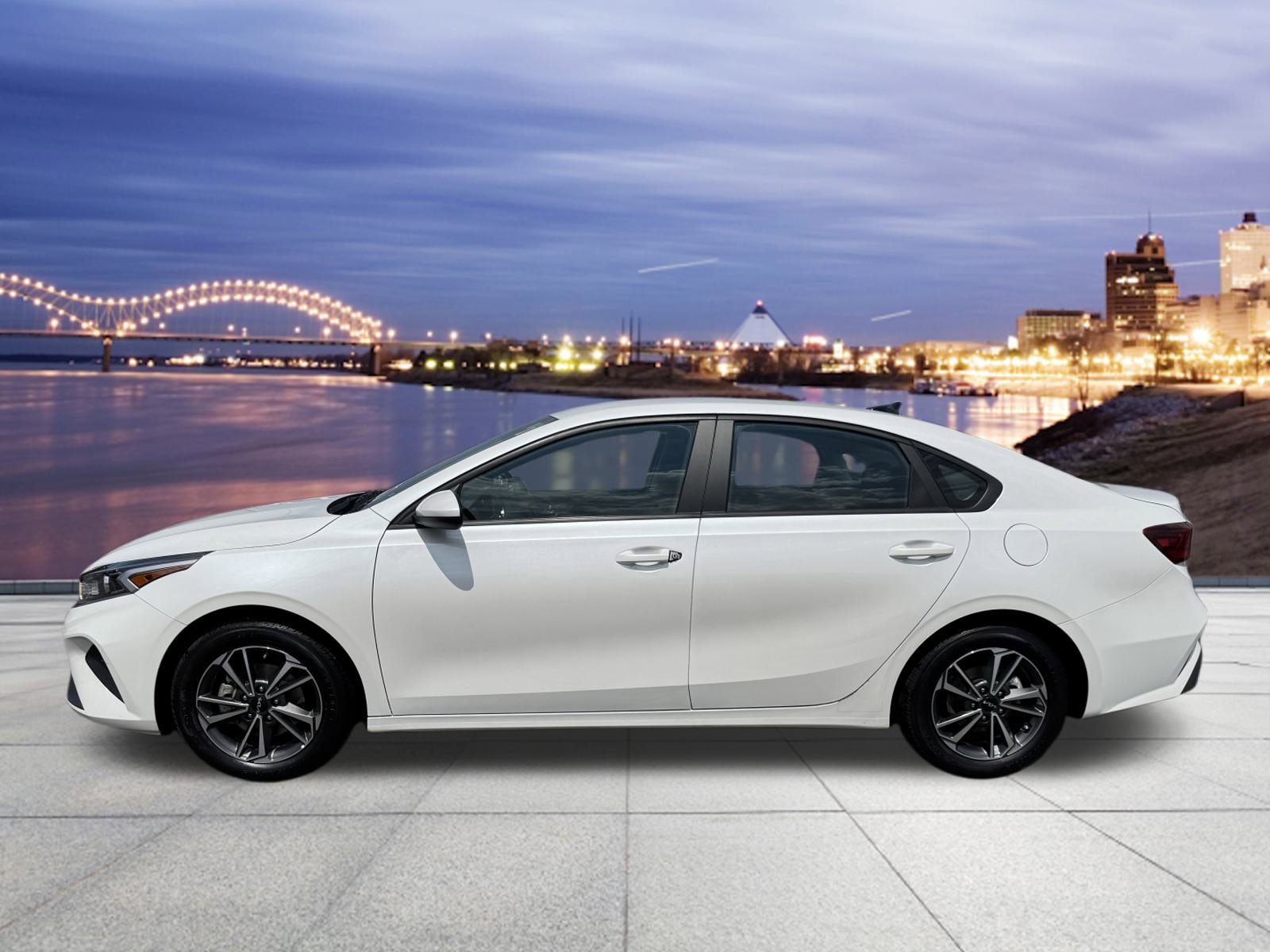2023 Kia Forte LXS photo 2