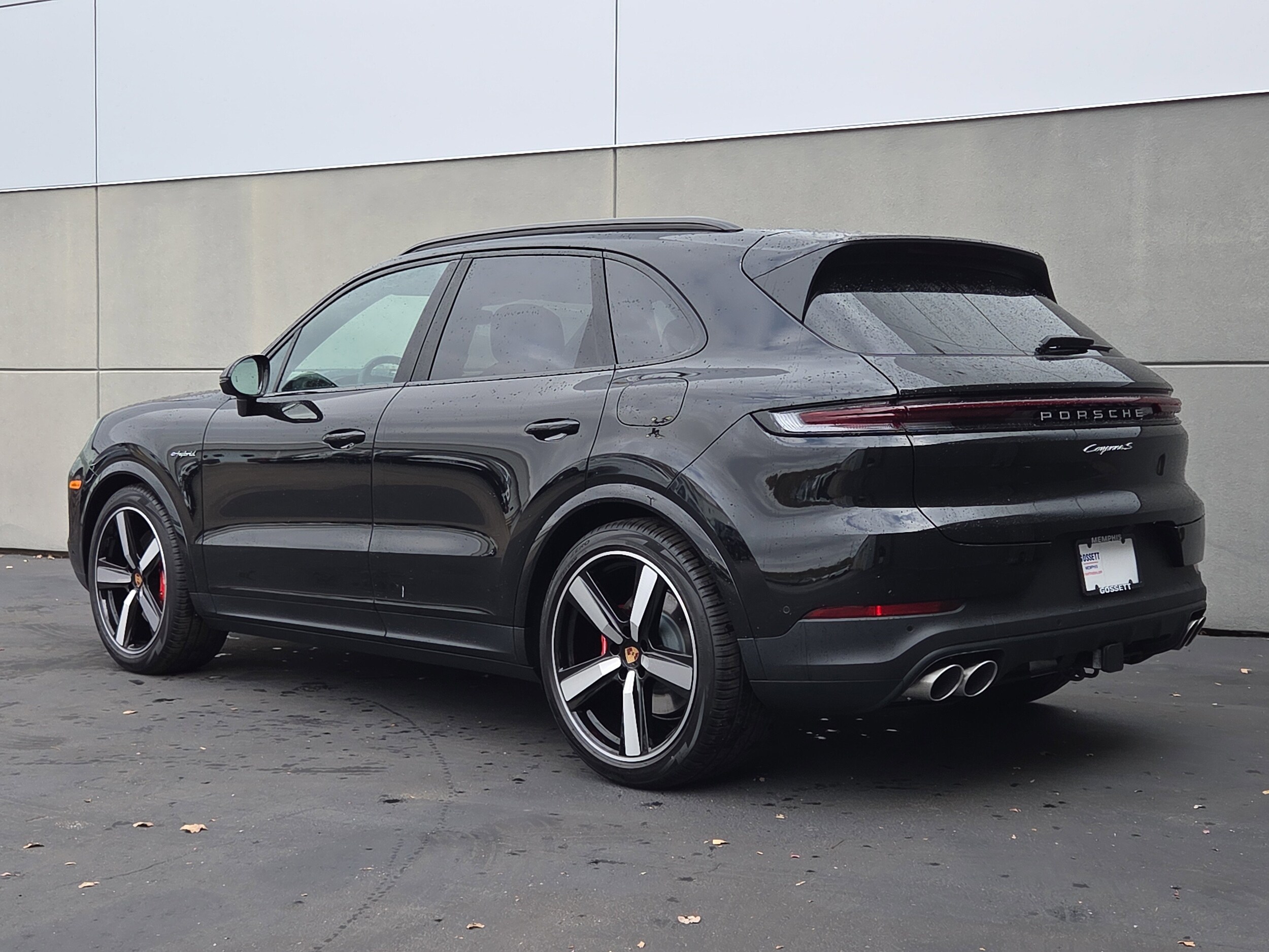2026 Porsche Cayenne E-Hybrid S photo 3