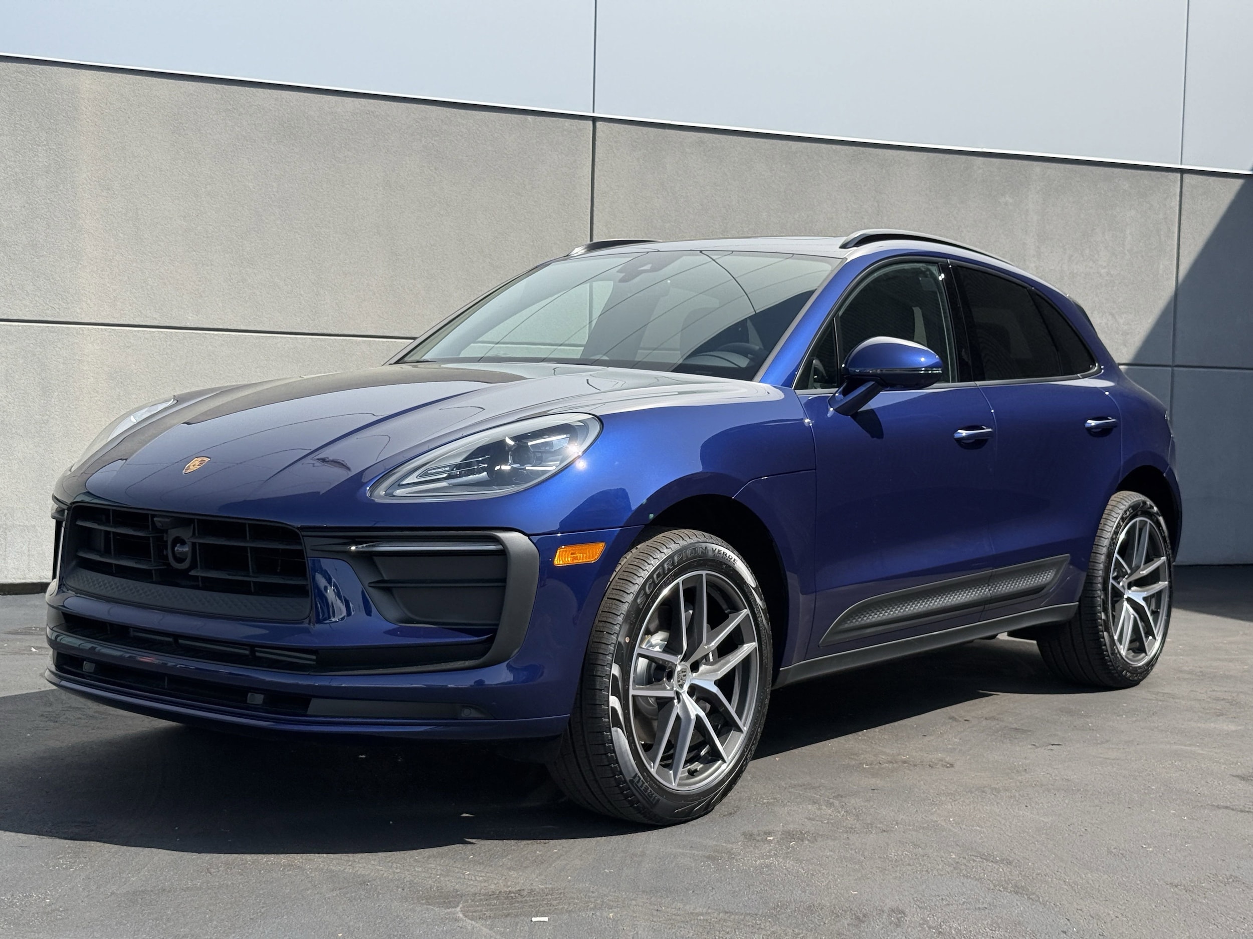 2025 Porsche Macan