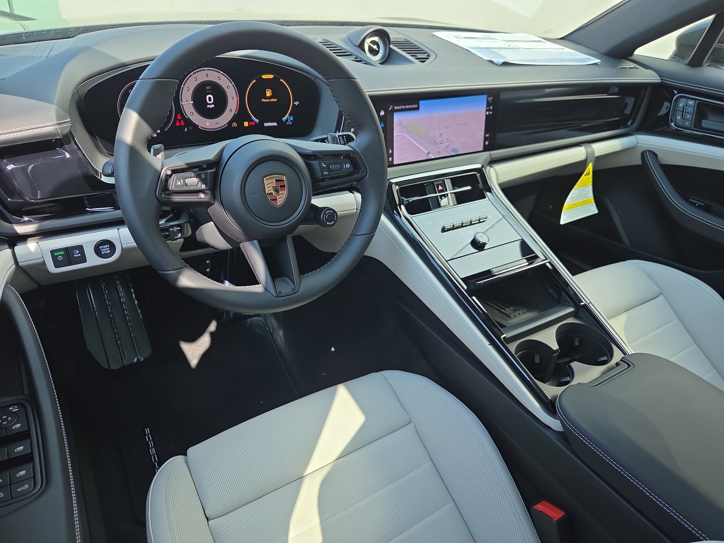 2025 Porsche Panamera 4 photo 4