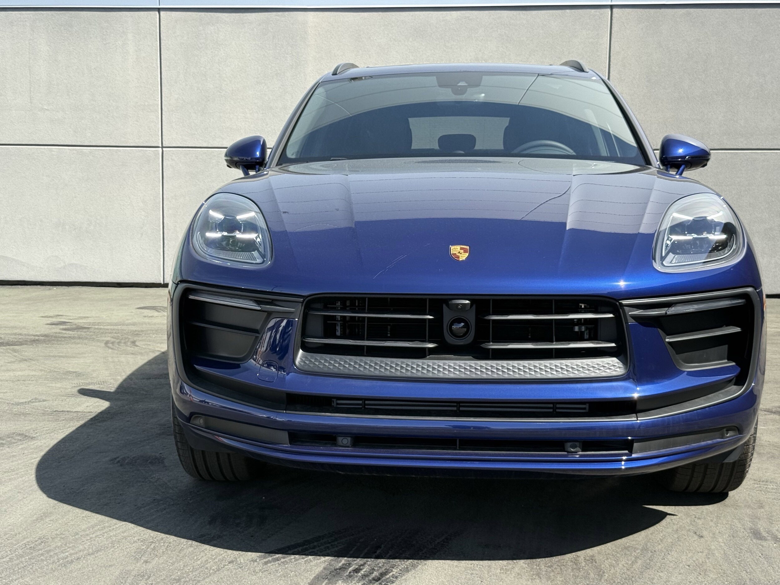 2025 Porsche Macan - Photo 10