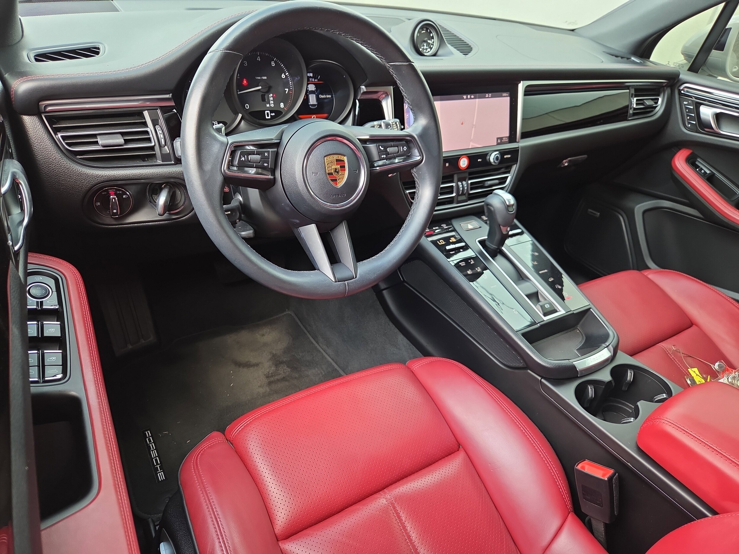 2022 Porsche Macan photo 4