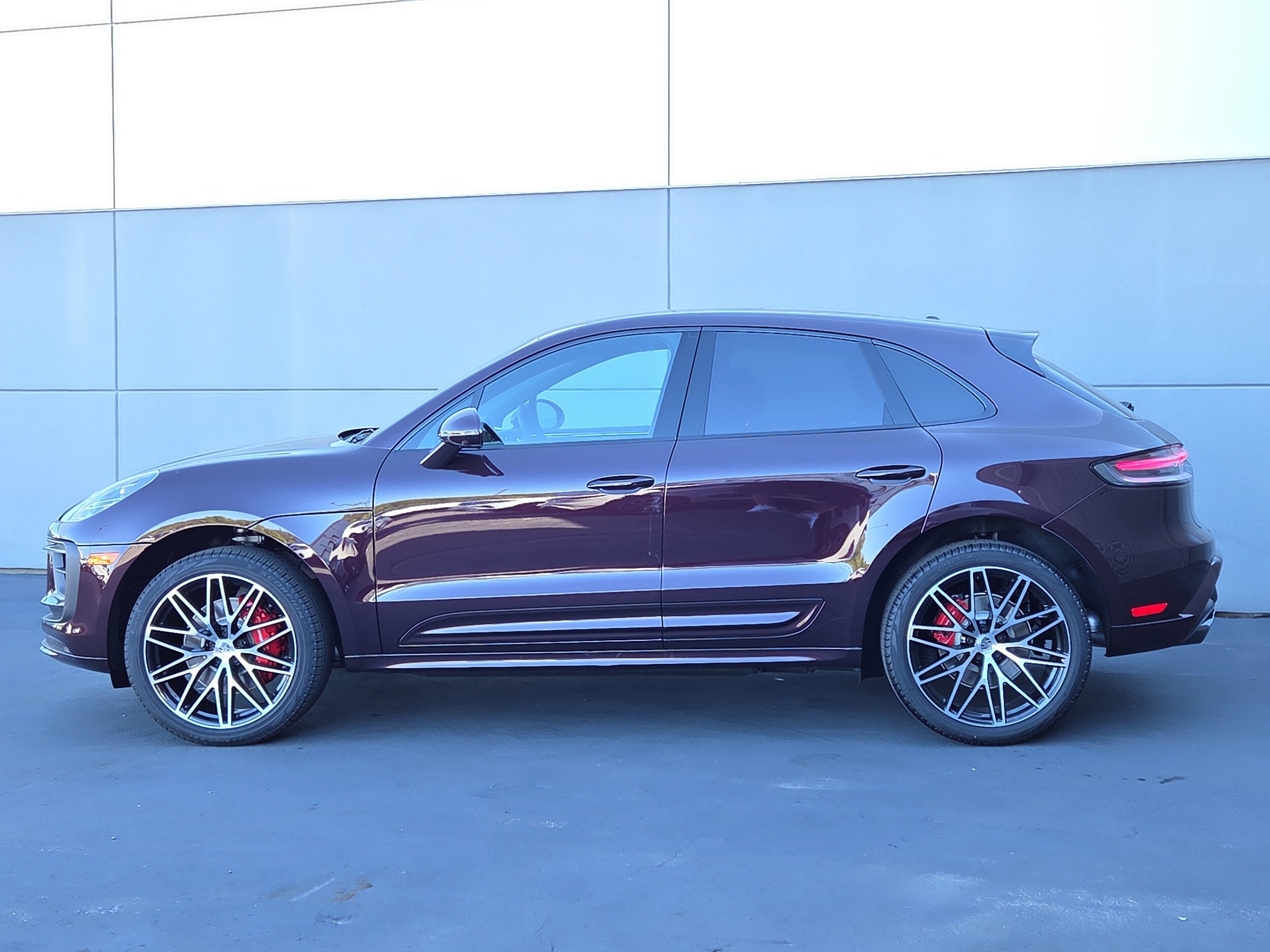 2026 Porsche Macan S photo 2