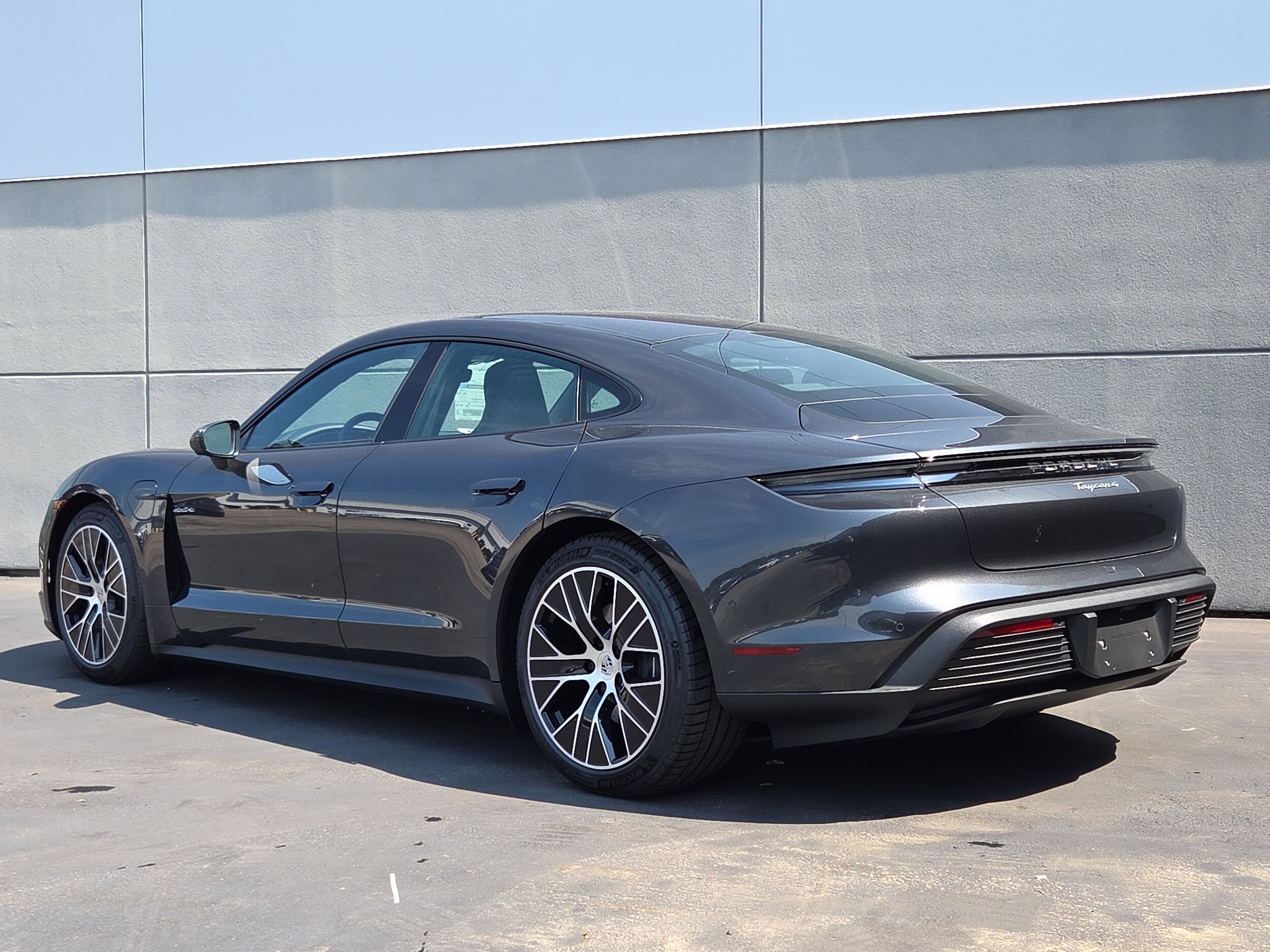 2025 Porsche Taycan 4 photo 3