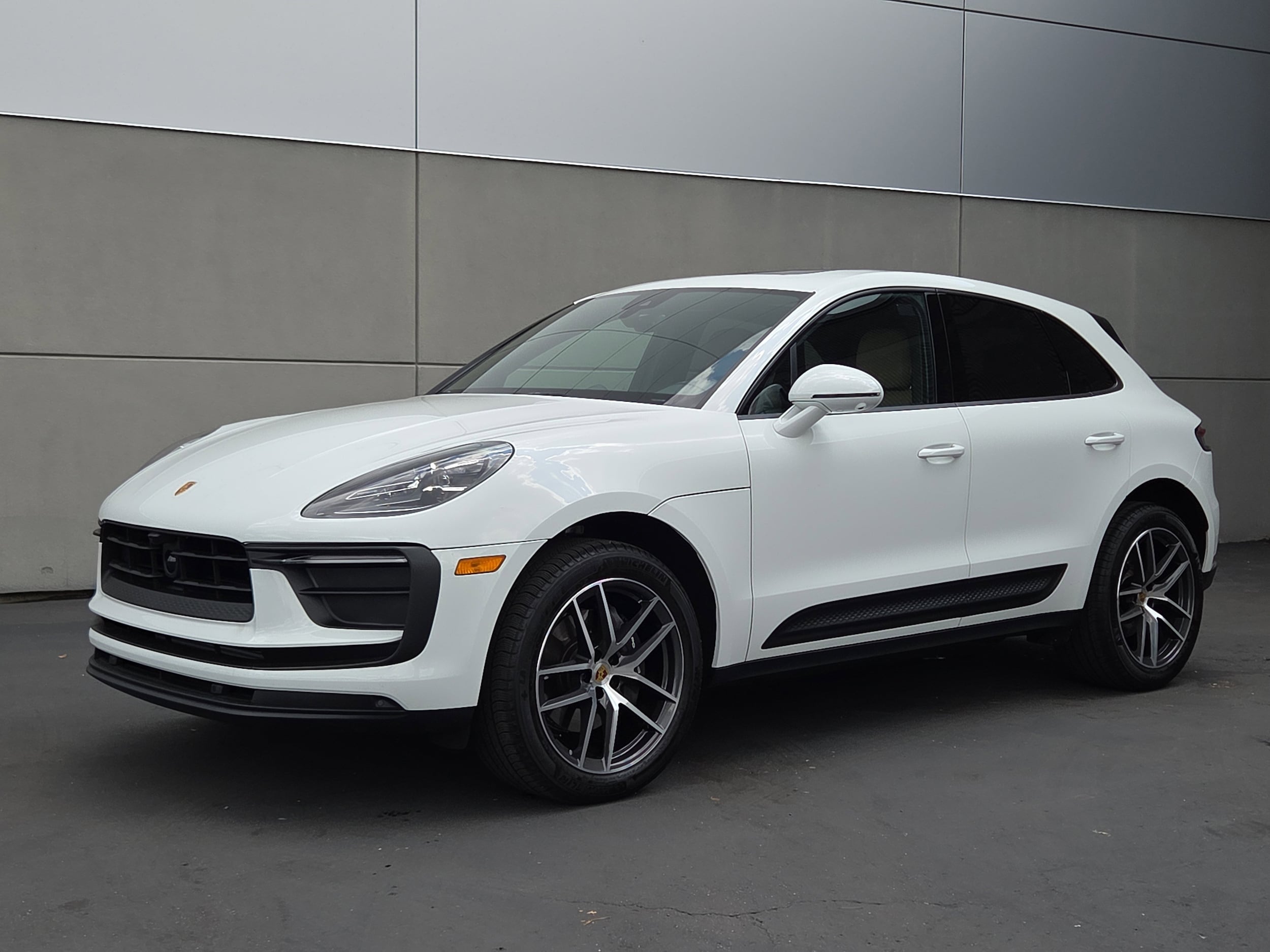 2025 Porsche Macan