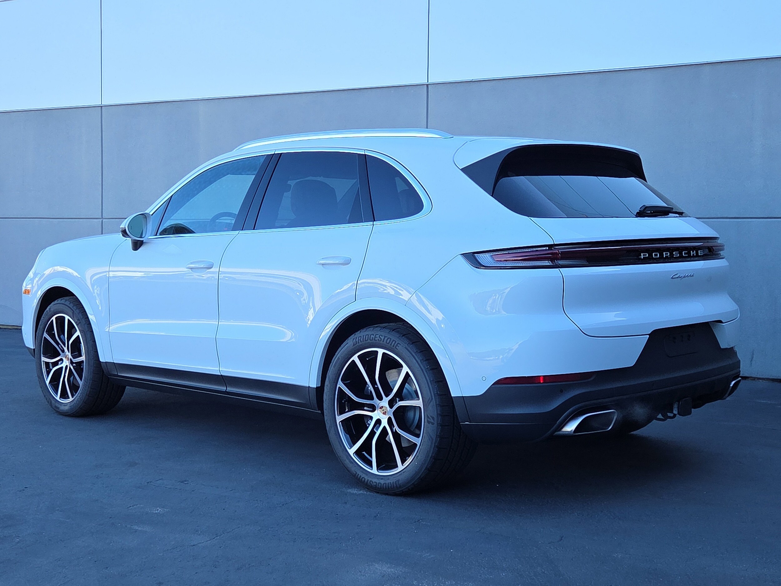 2026 Porsche Cayenne photo 3