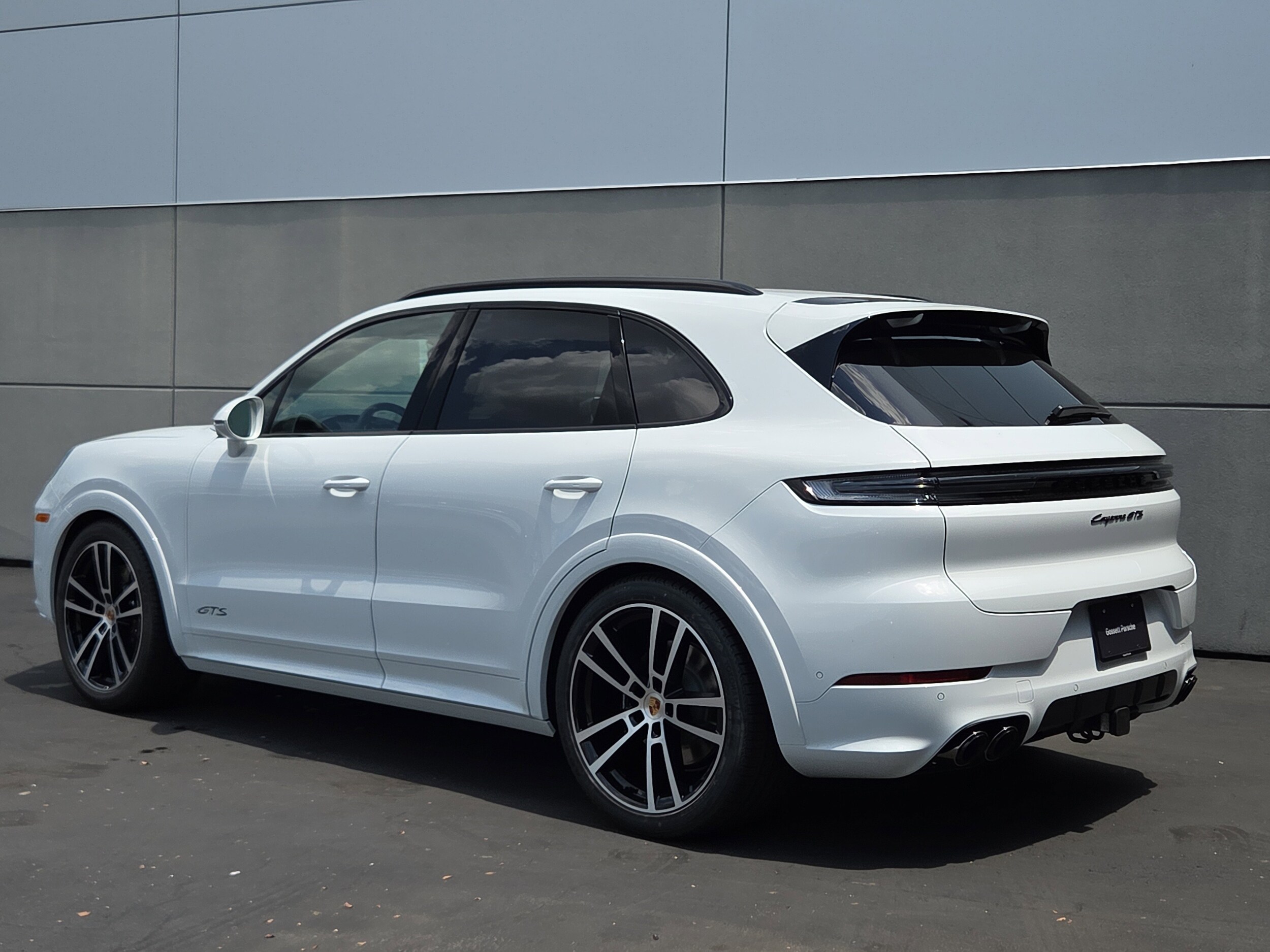 2025 Porsche Cayenne GTS photo 3