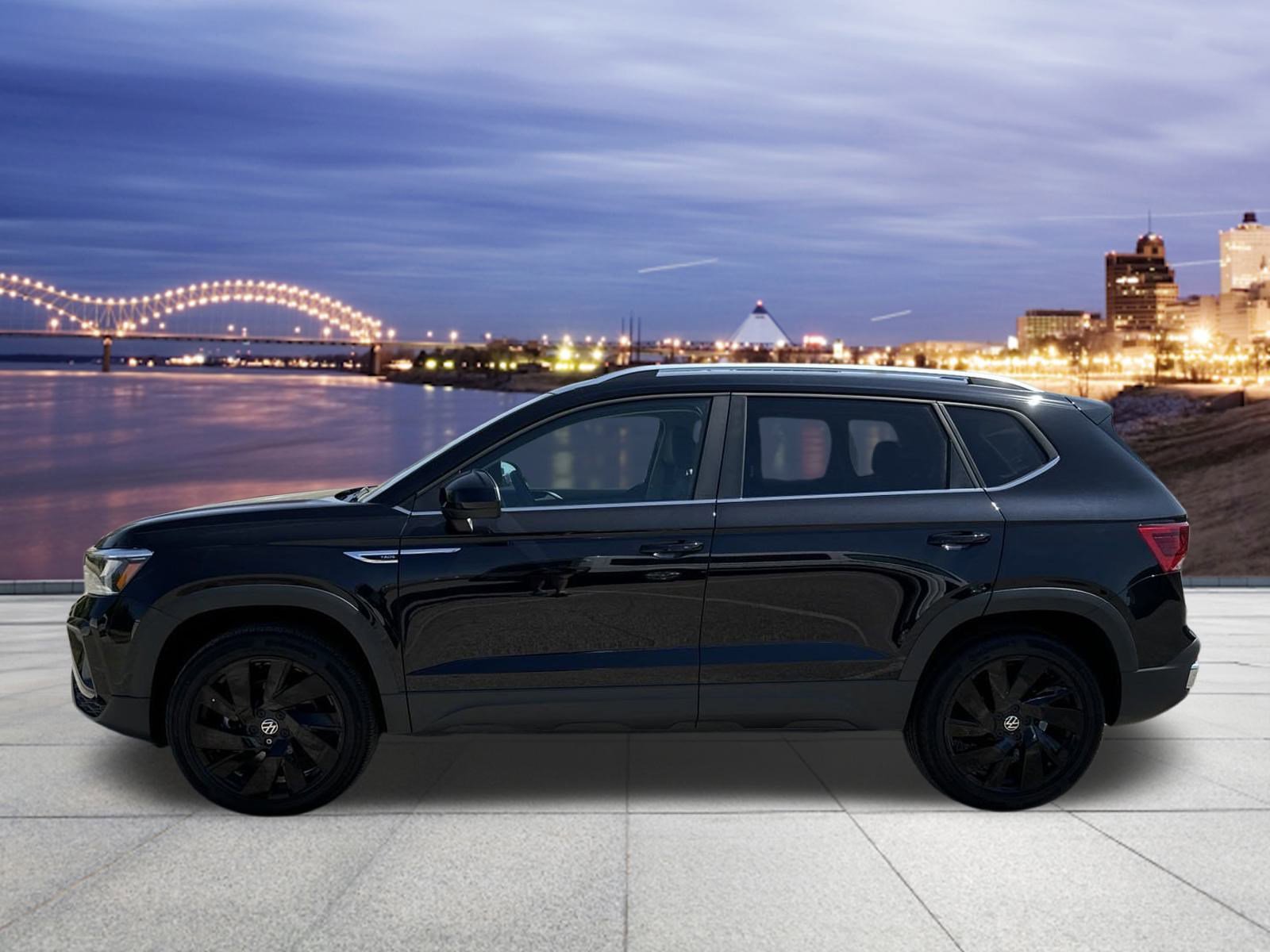 2024 Volkswagen Taos SE photo 2