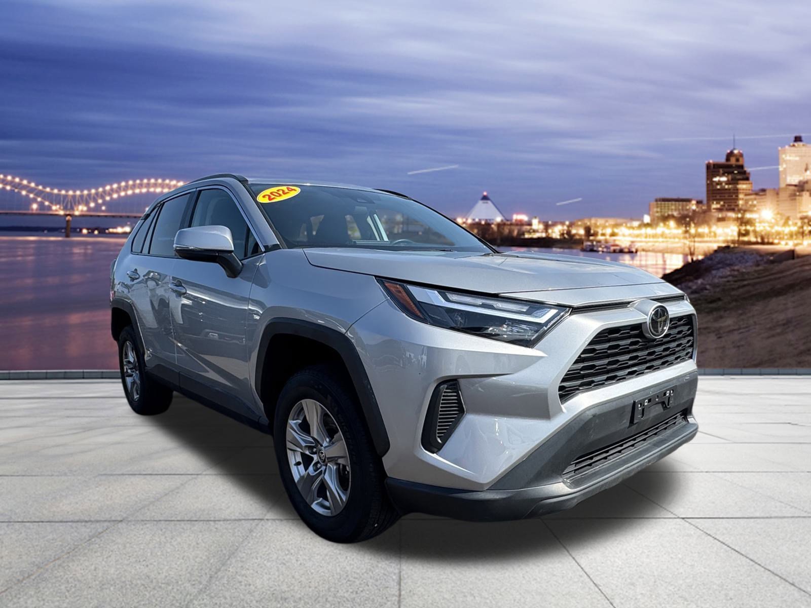 2024 Toyota RAV4 XLE photo 3