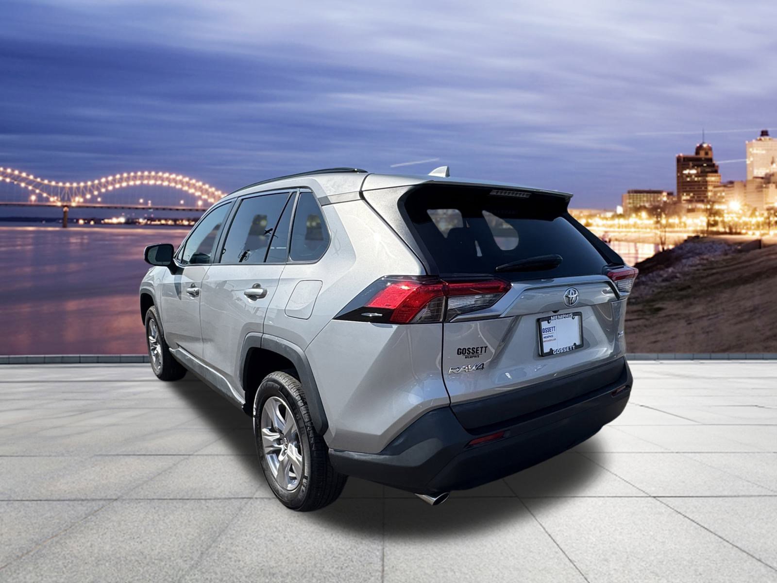 2024 Toyota RAV4 XLE photo 2