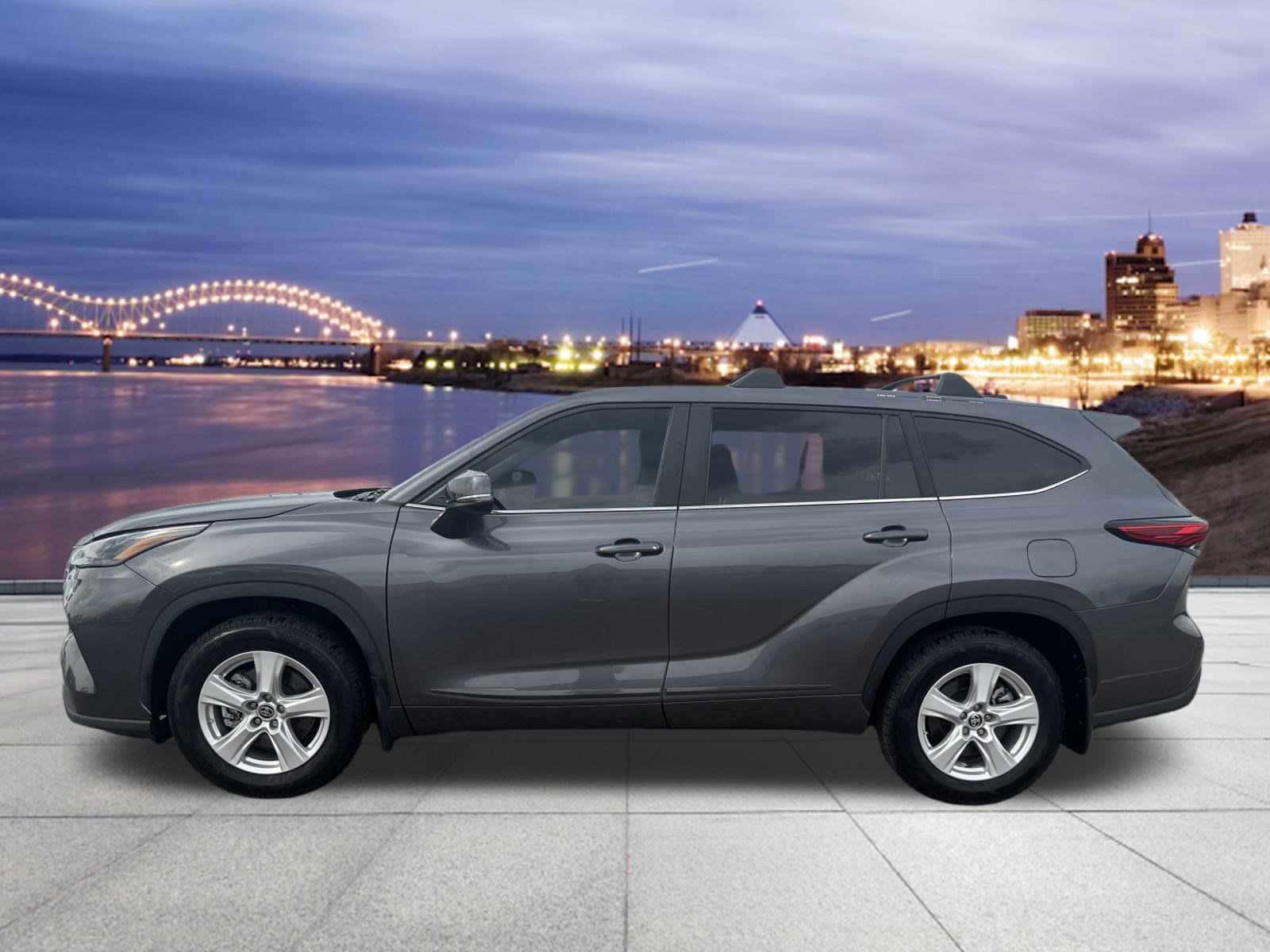 2023 Toyota Highlander L photo 2
