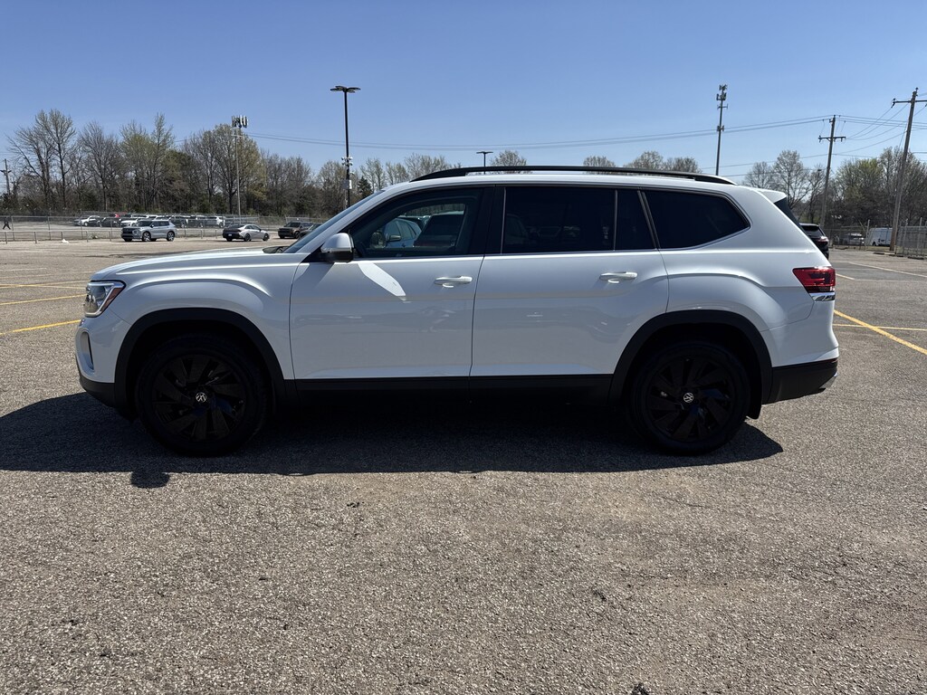 Used 2025 Volkswagen Atlas 2.0T SE w/Technology 2.0T SE w/Technology FWD