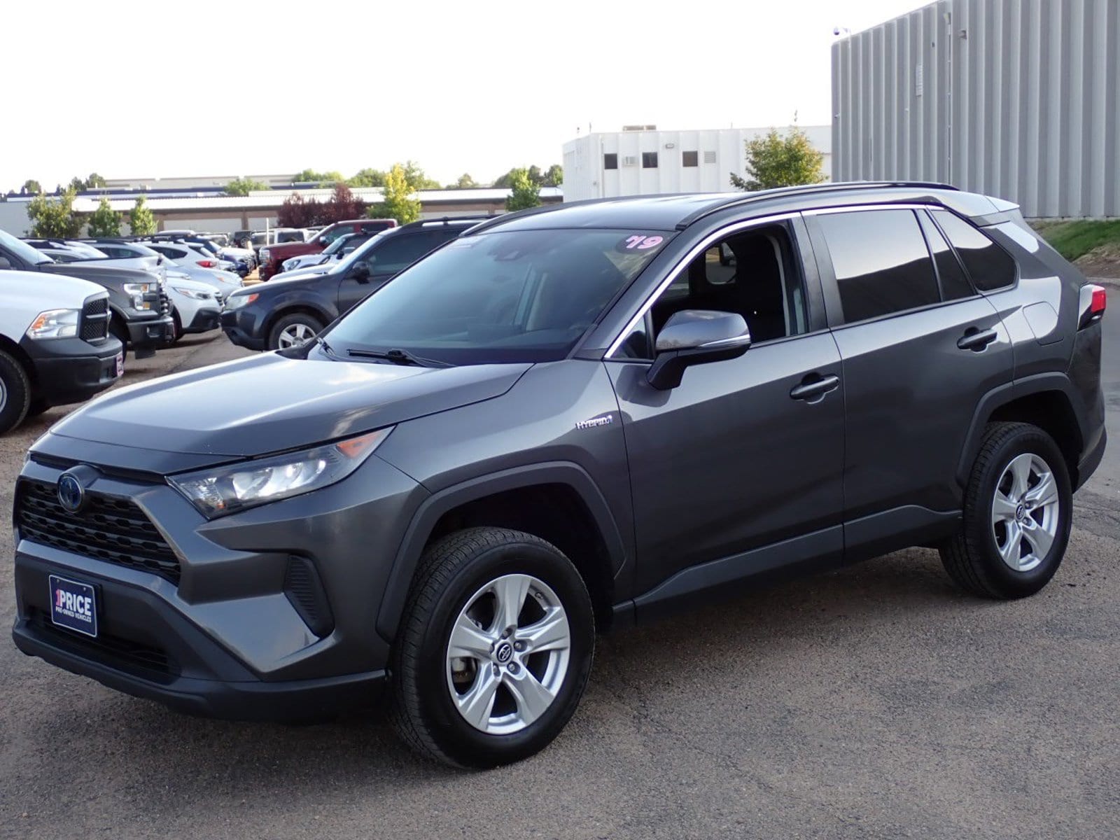 Used 2019 Toyota RAV4 LE with VIN 2T3MWRFV5KW009167 for sale in Centennial, CO