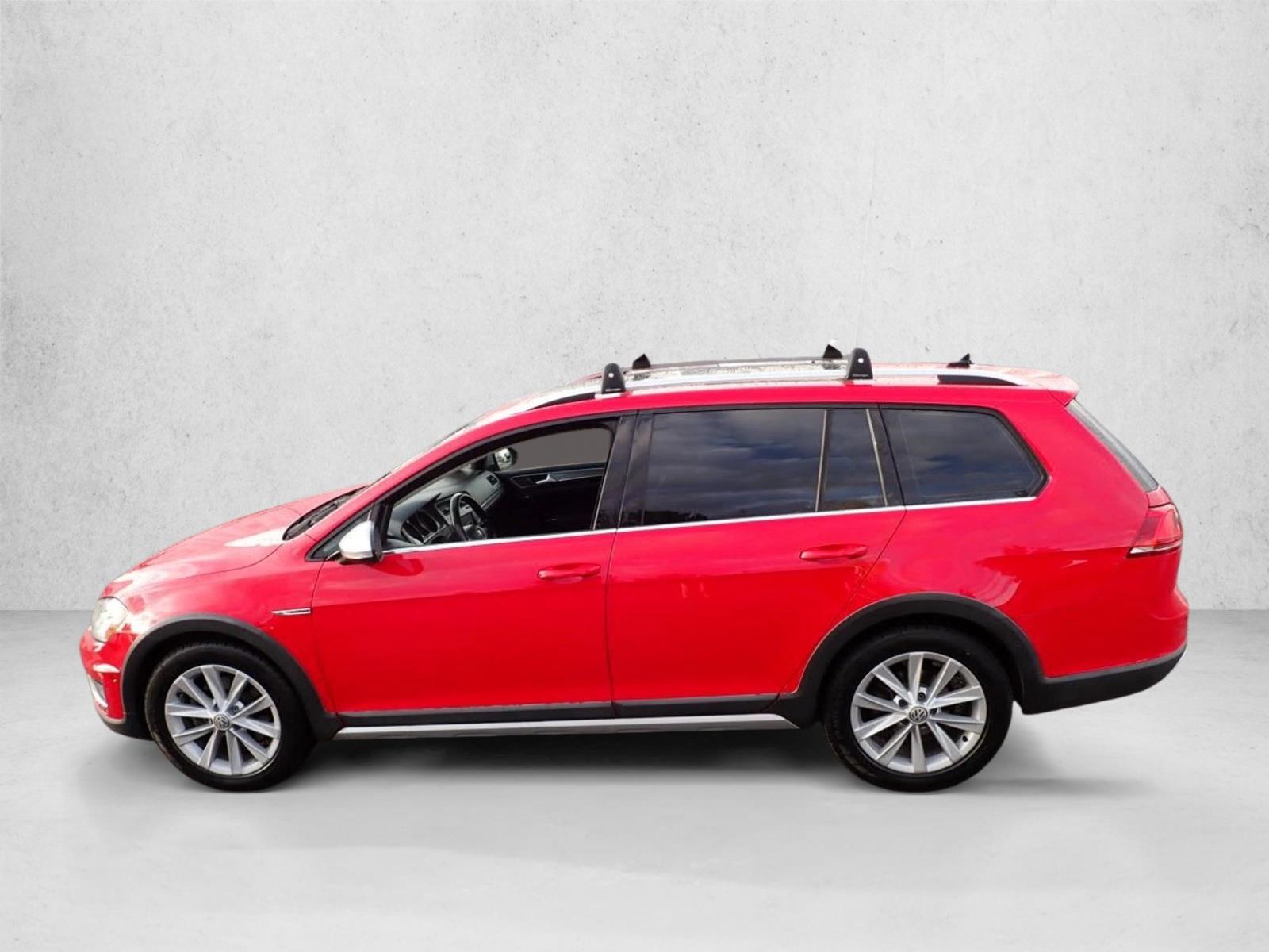 2017 Volkswagen Golf Alltrack S photo 2