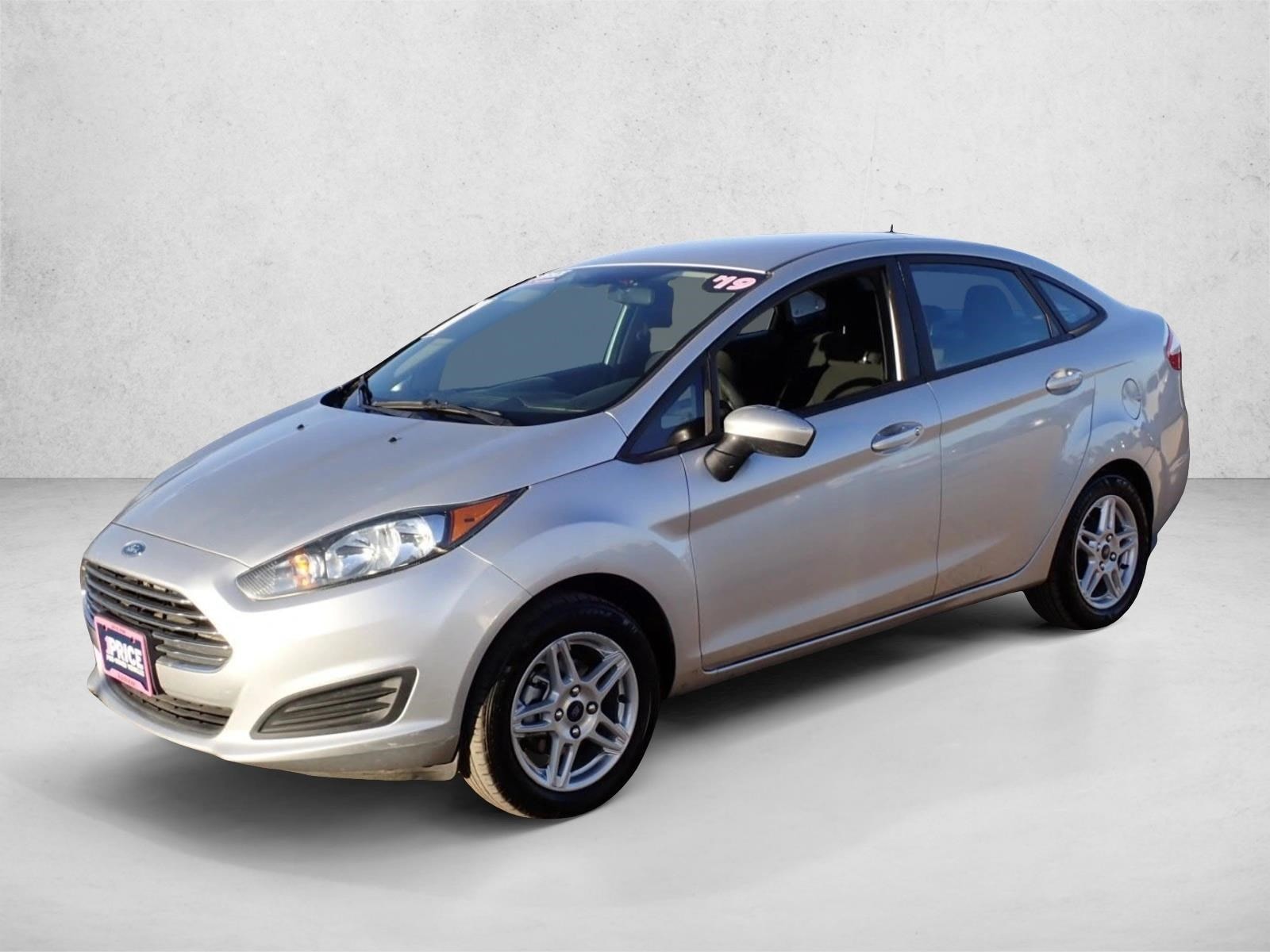 2019 Ford Fiesta SE's photo