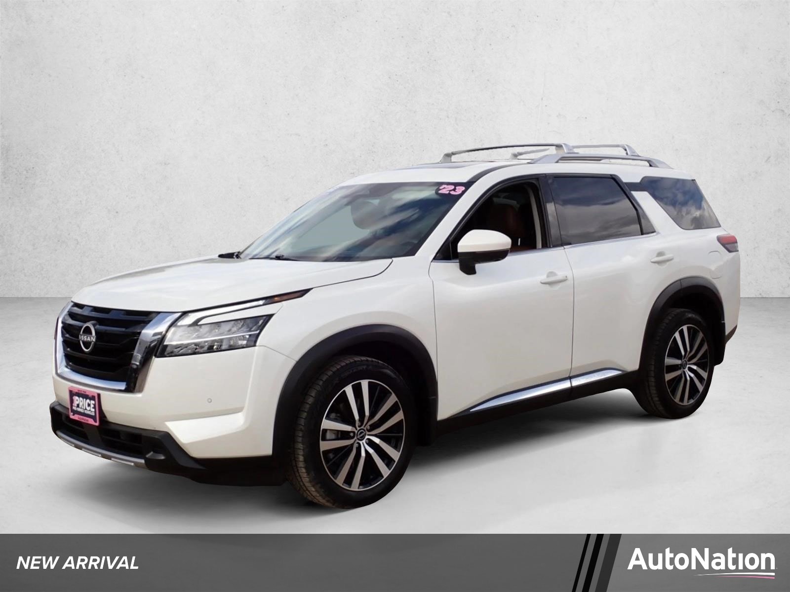 2023 Nissan Pathfinder Platinum 4WD's photo
