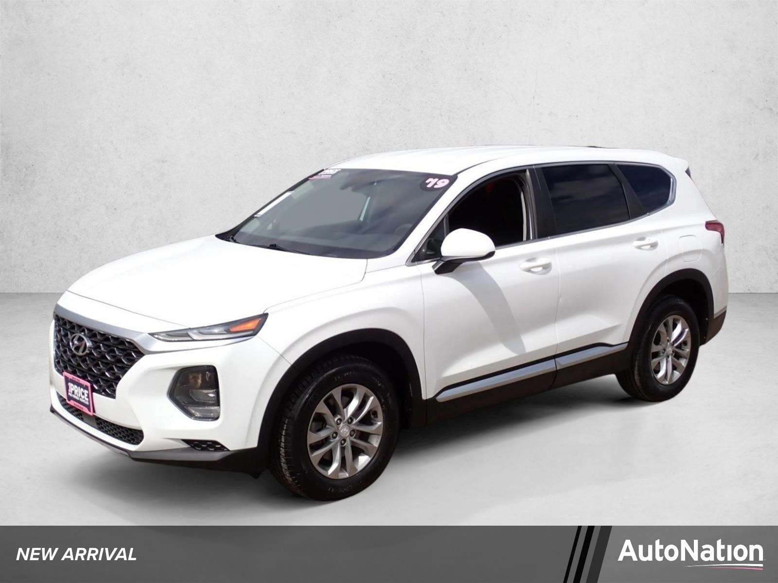 2019 Hyundai Santa Fe SE 2.4's photo