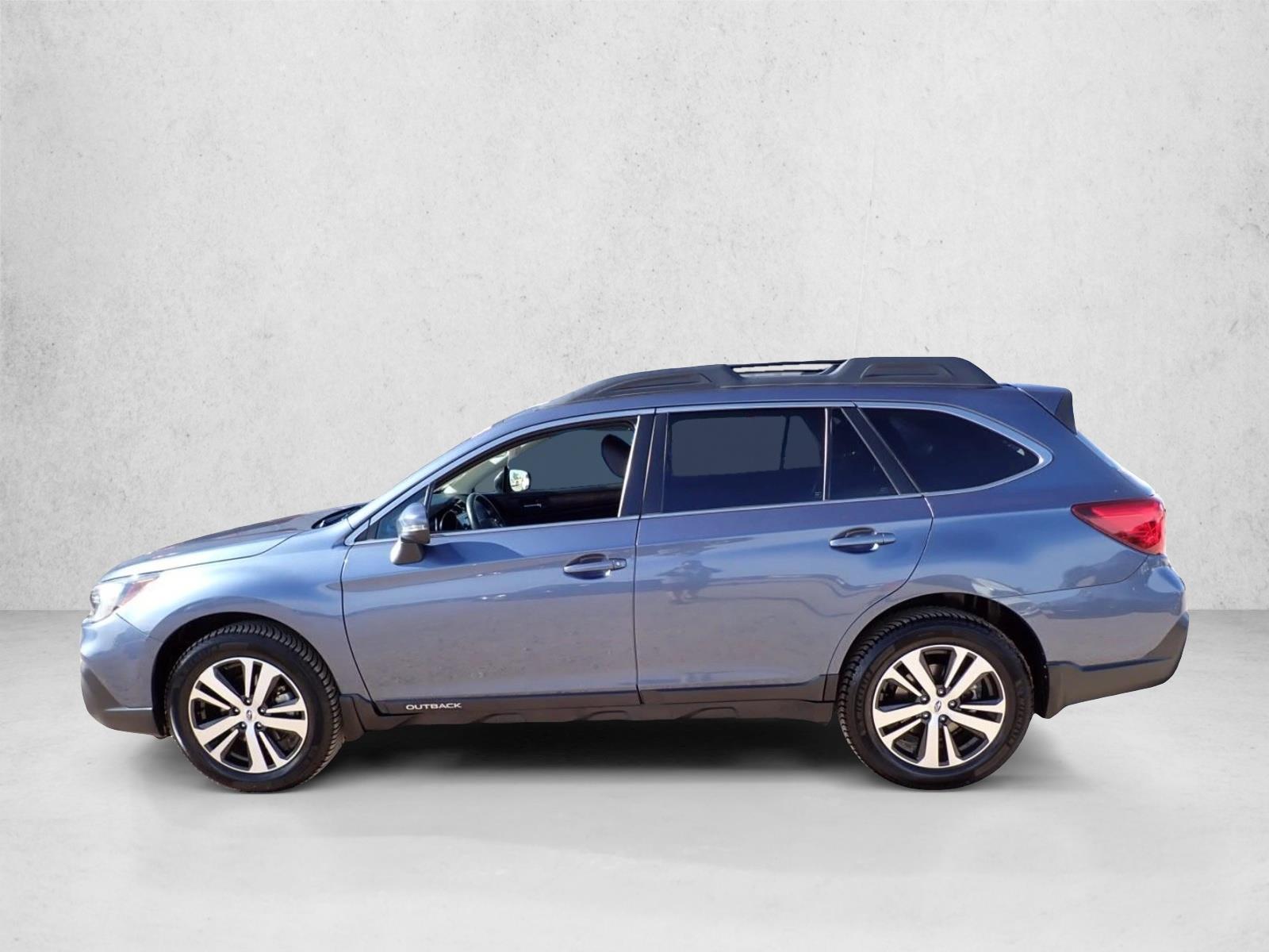 2018 Subaru Outback Limited photo 2