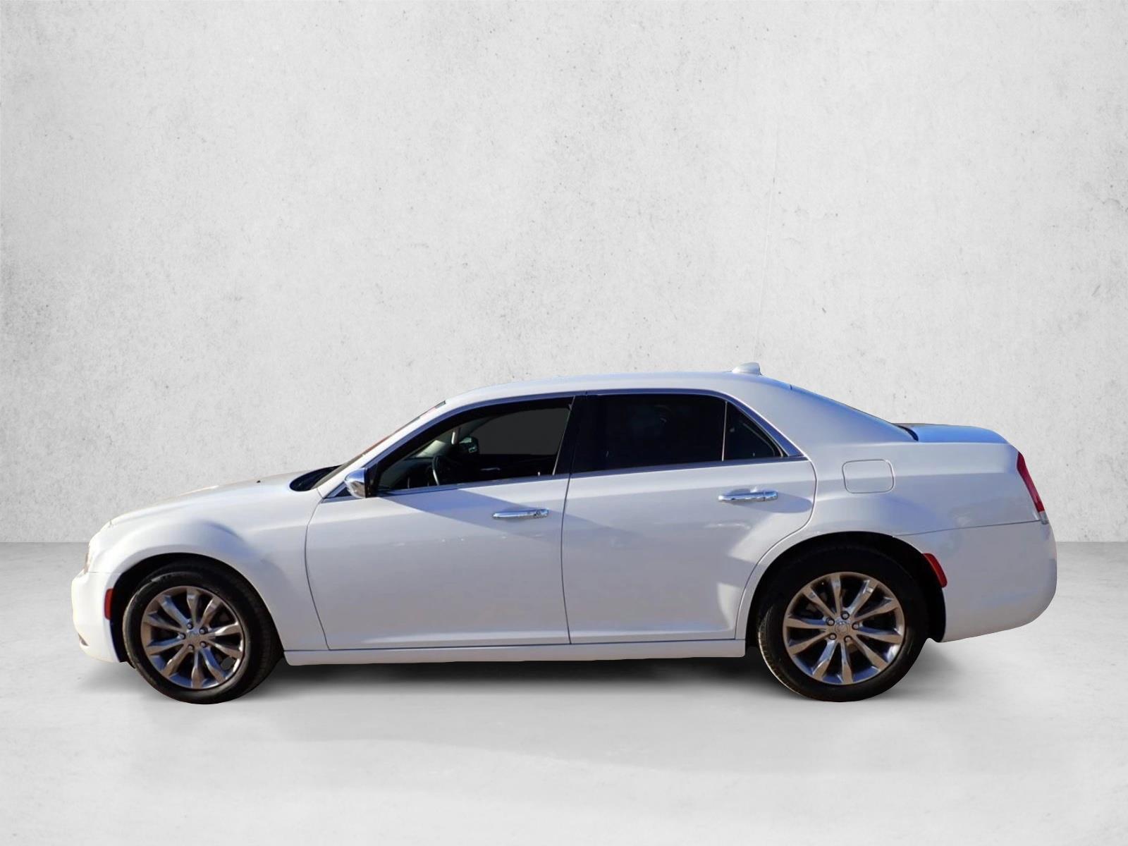 2018 Chrysler 300 Limited photo 2
