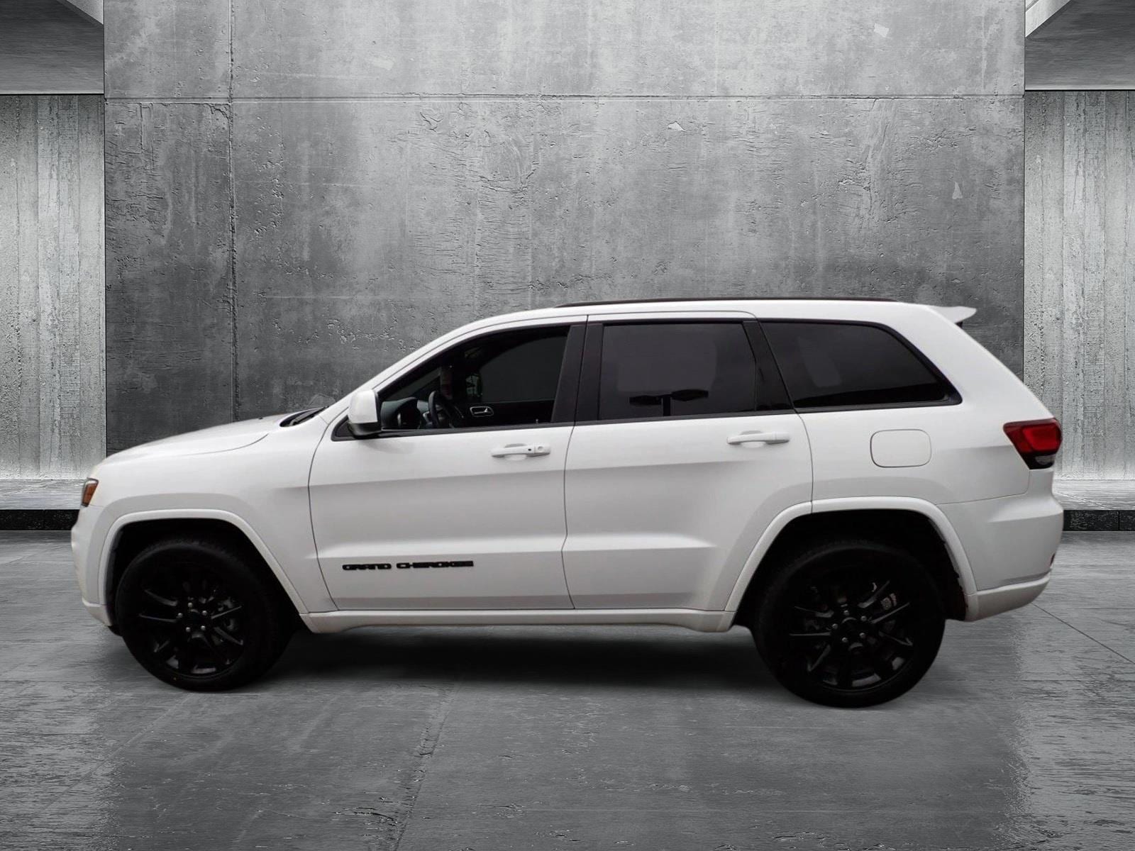Used 2018 Jeep Grand Cherokee Altitude with VIN 1C4RJFAG1JC217835 for sale in Centennial, CO