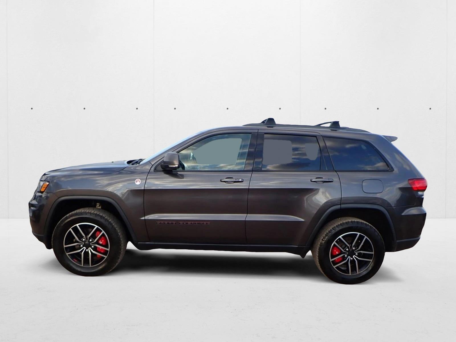 2019 Jeep Grand Cherokee Trailhawk photo 2