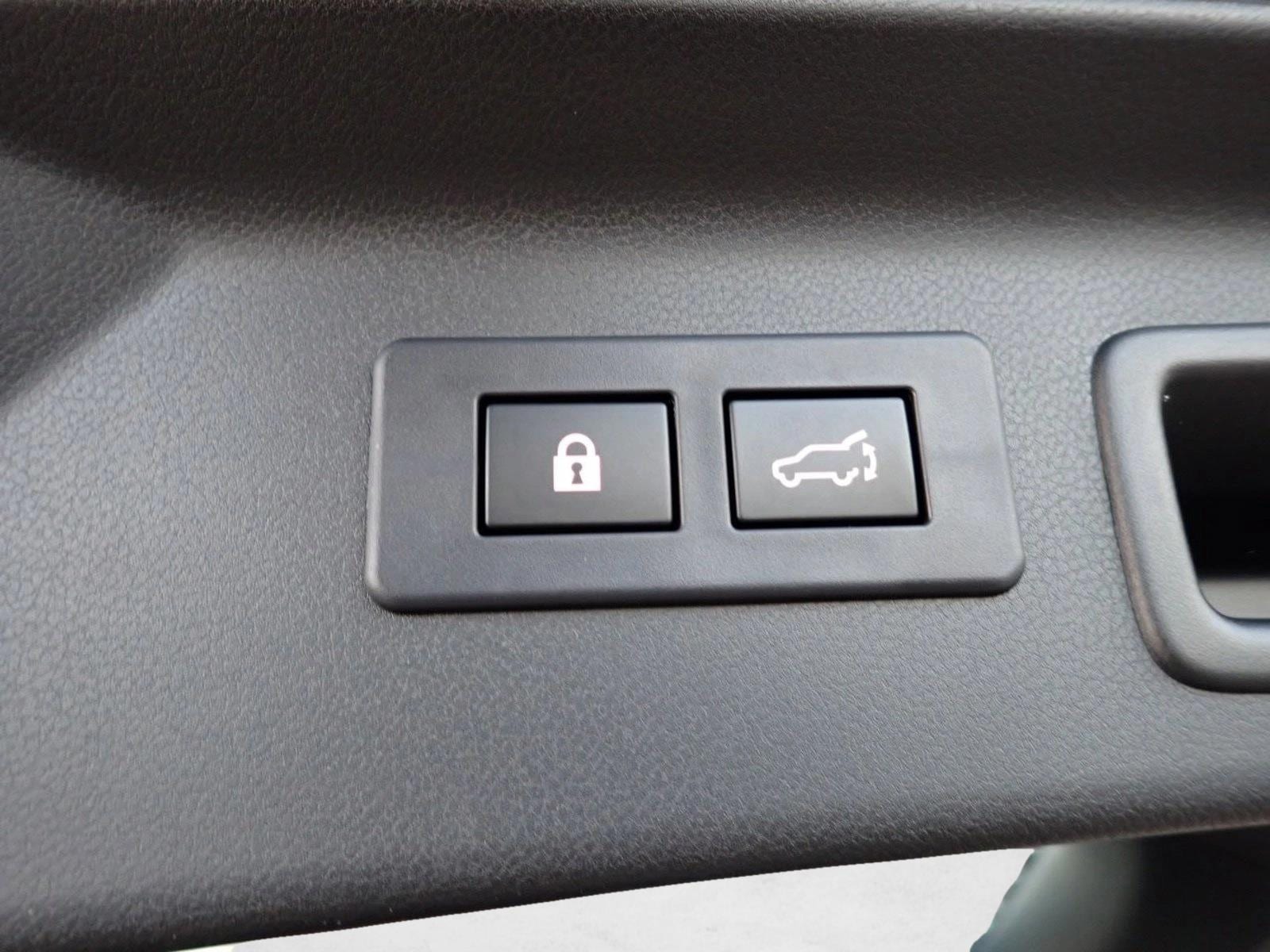 2025 Subaru Forester Touring - Photo 9