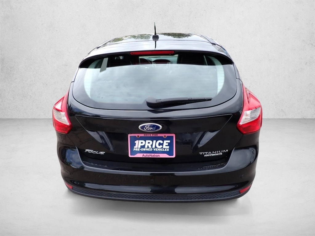 Used 2014 Ford Focus Titanium Hatchback