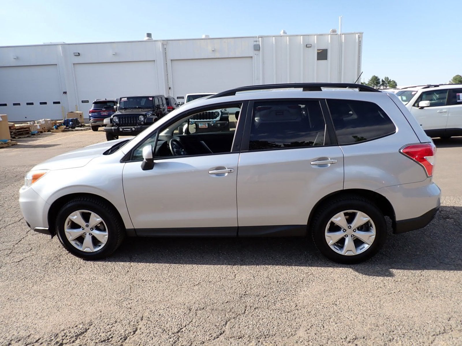 Used 2014 Subaru Forester i Premium with VIN JF2SJAECXEH422236 for sale in Centennial, CO