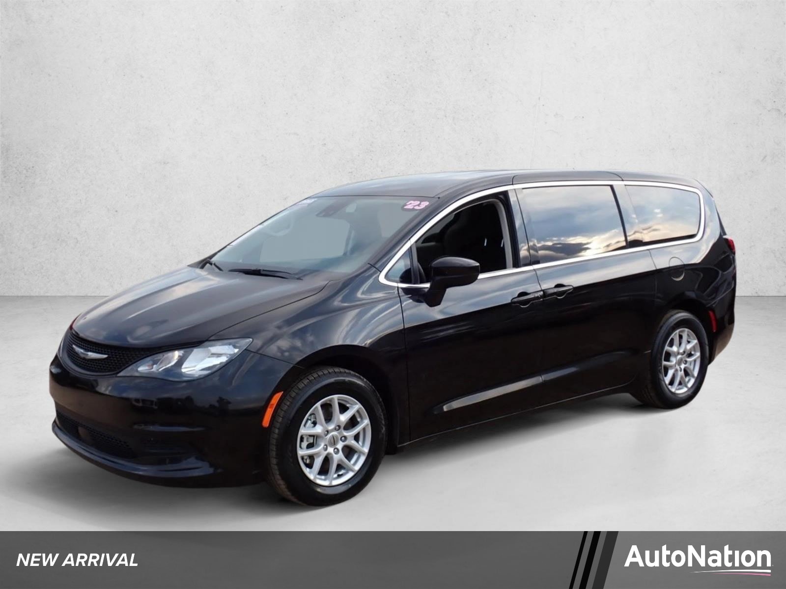 2023 Chrysler Voyager