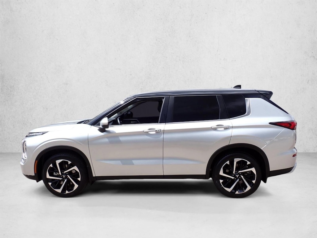 Used 2024 Mitsubishi Outlander SE SUV