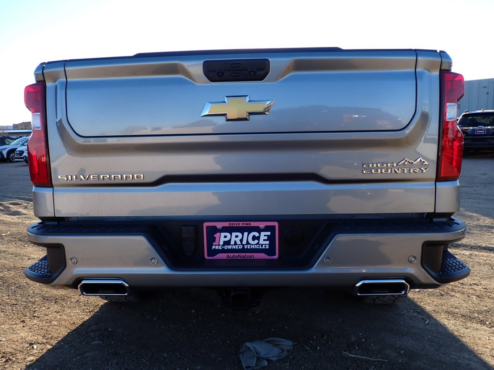 2024 Chevrolet Silverado 1500 High Country photo 3