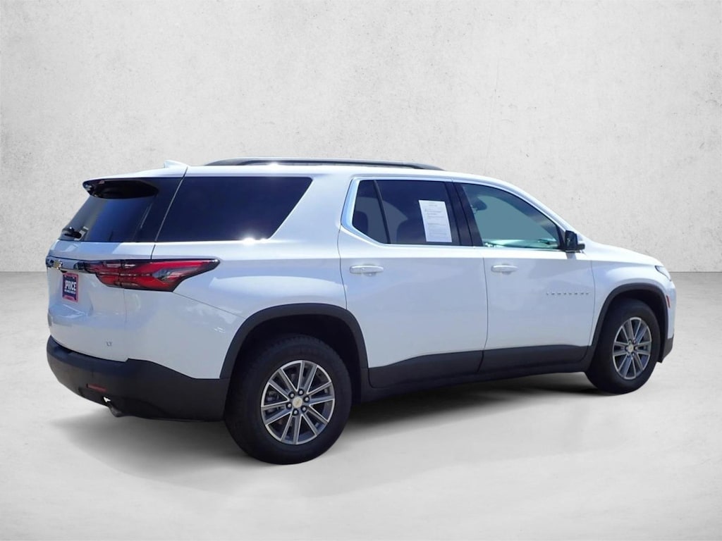 Used 2023 Chevrolet Traverse LT Cloth SUV