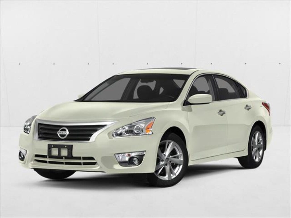 Used 2014 Nissan Altima 2.5 SV Sedan