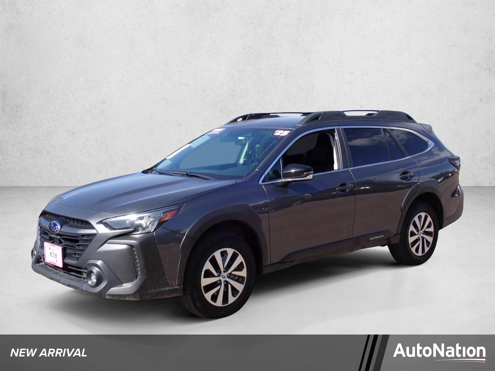 2025 Subaru Outback Premium's photo