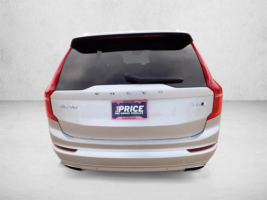 Used 2021 Volvo XC90 Momentum SUV