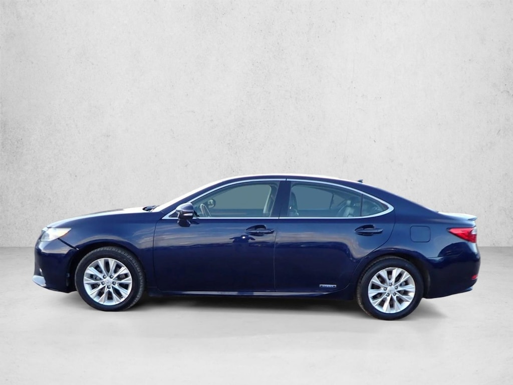 Used 2013 Lexus ES 300h Hybrid Sedan