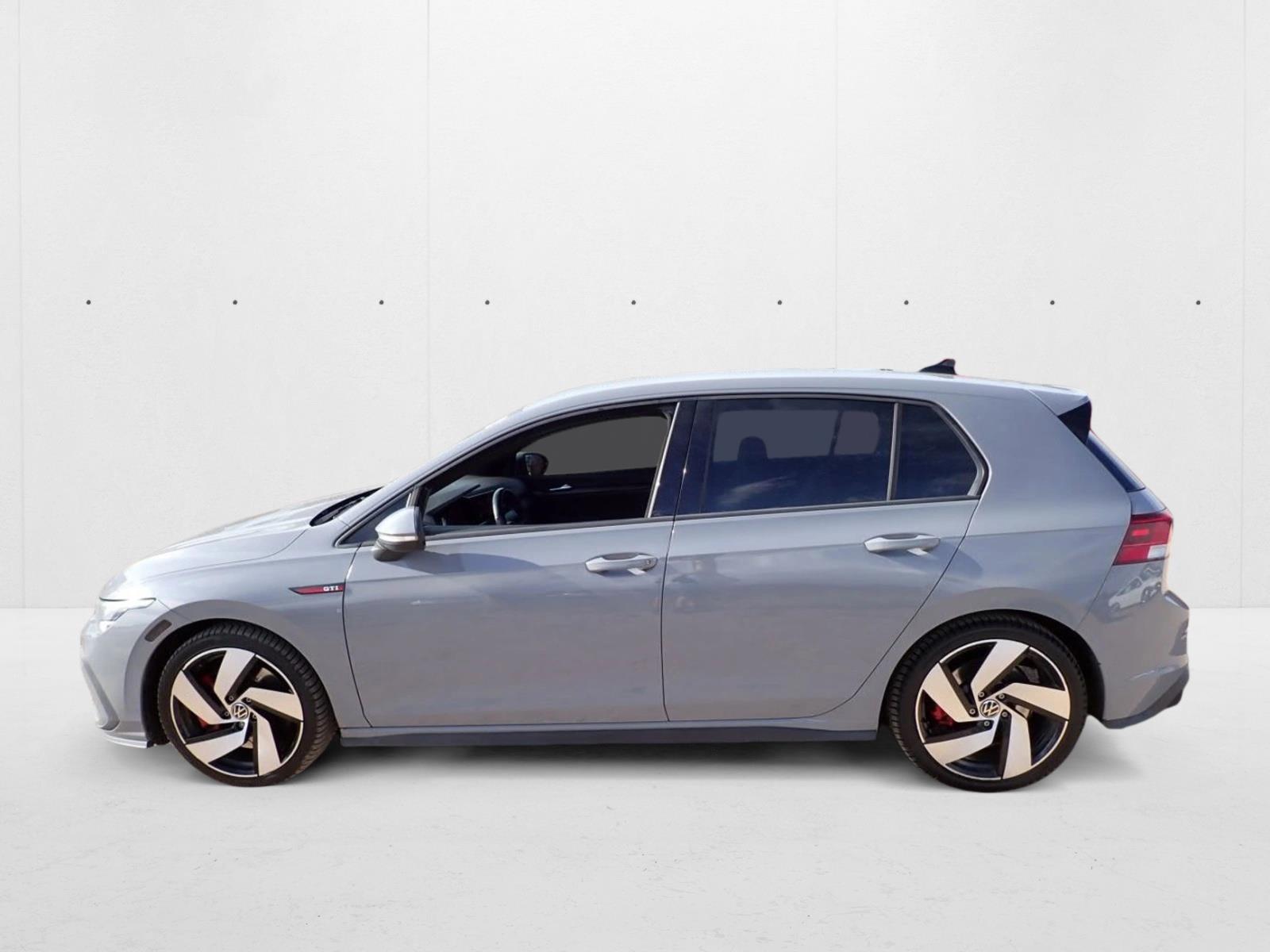 2022 Volkswagen Golf GTI S photo 2