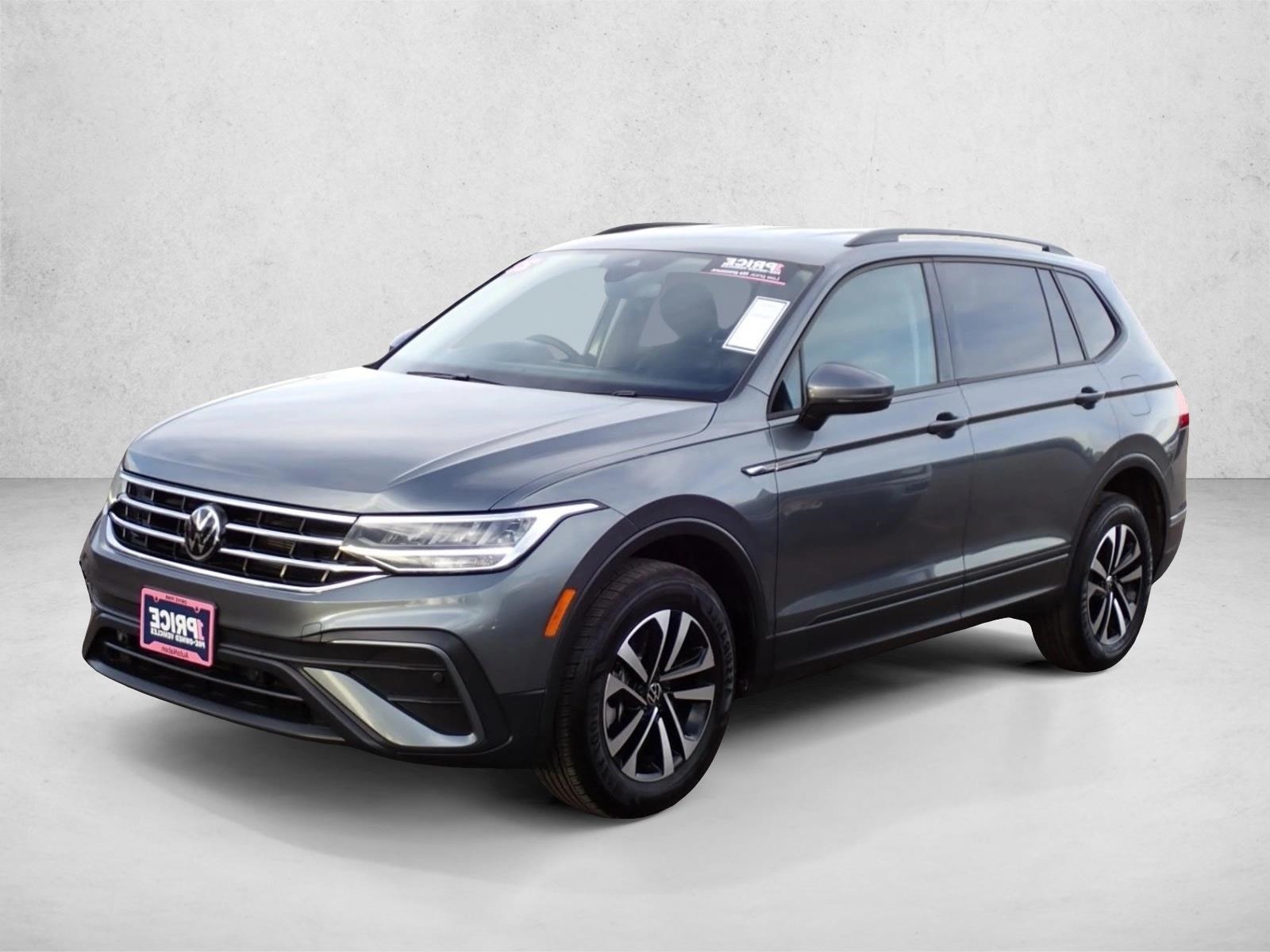 2023 Volkswagen Tiguan S's photo