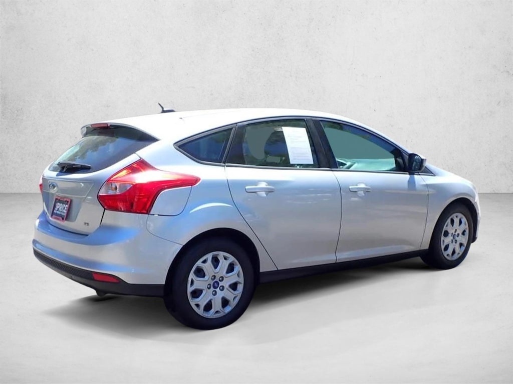 Used 2012 Ford Focus SE Hatchback