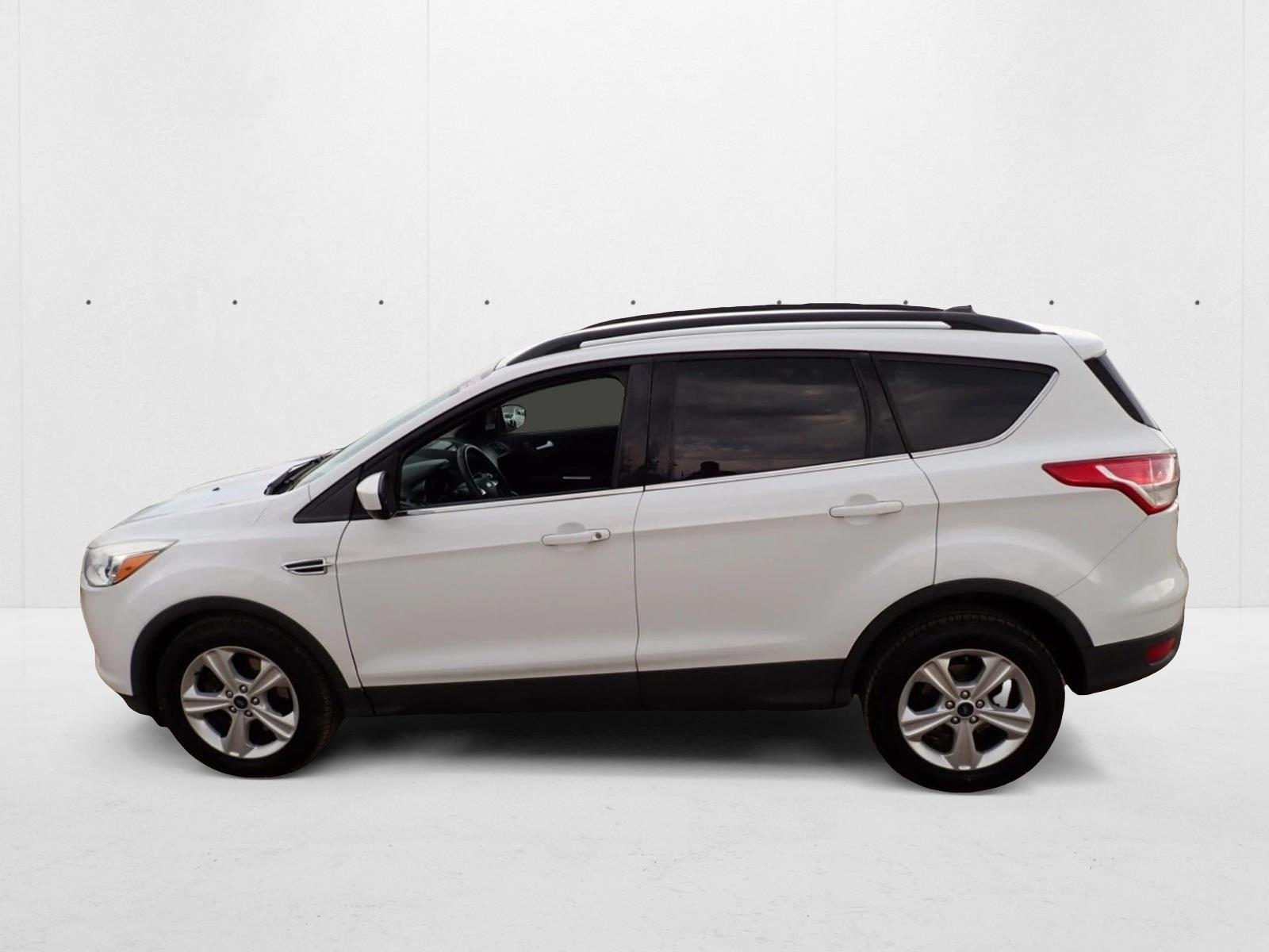 2015 Ford Escape SE photo 2
