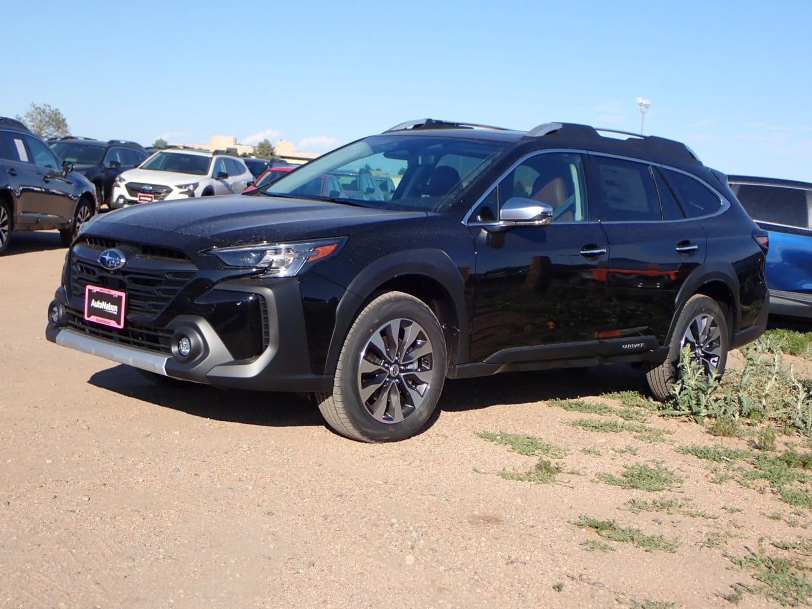 2025 Subaru Outback Touring's photo