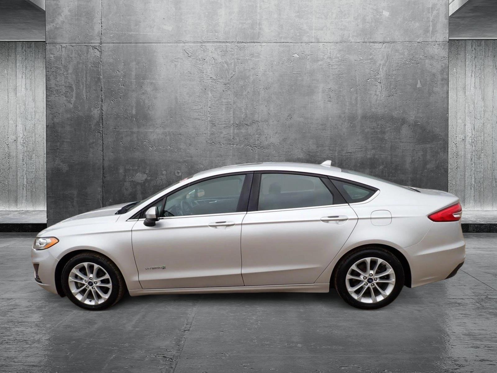 Used 2019 Ford Fusion Hybrid SE with VIN 3FA6P0LU2KR111145 for sale in Centennial, CO
