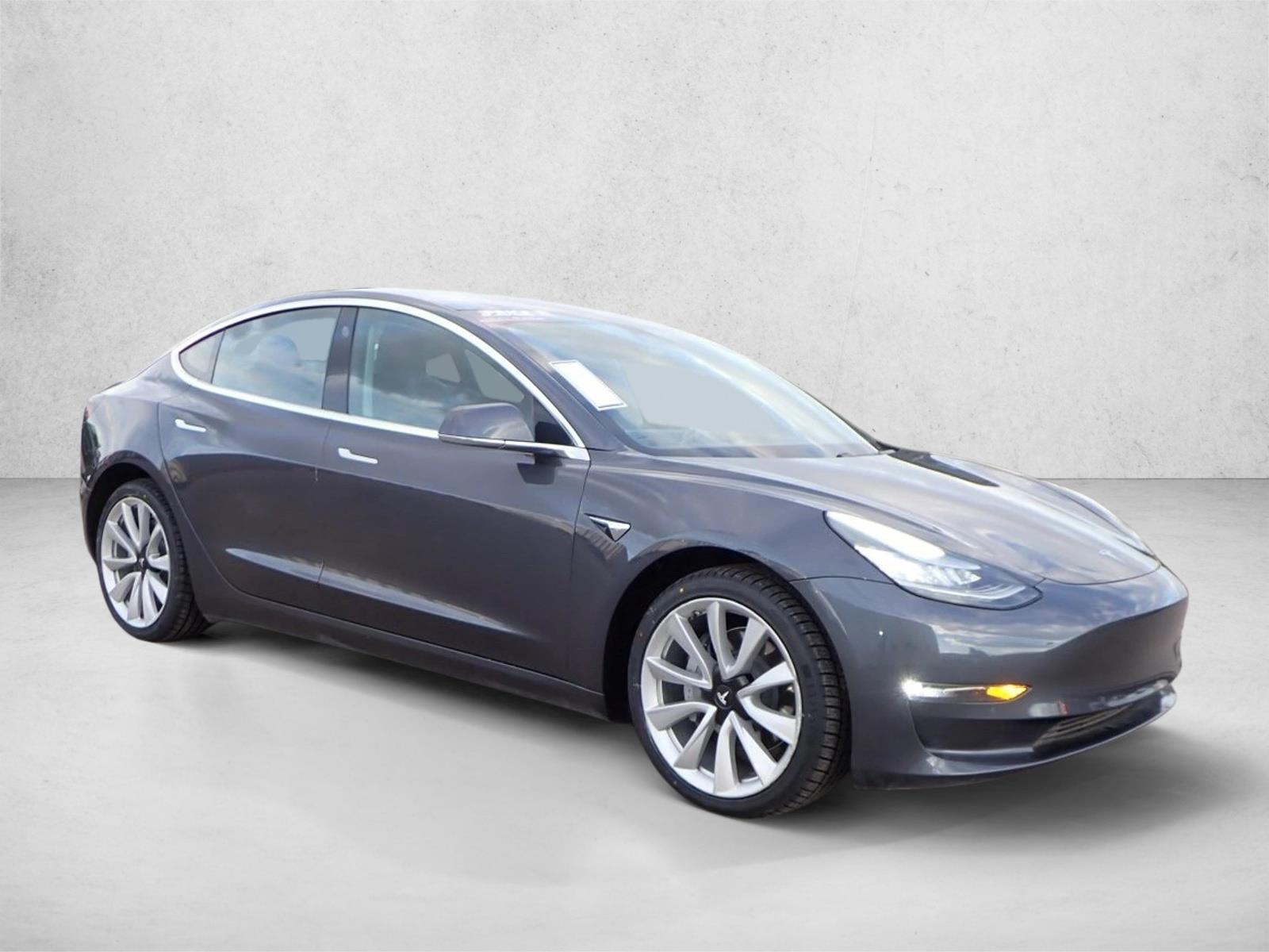 2018 Tesla Model 3 Long Range photo 4