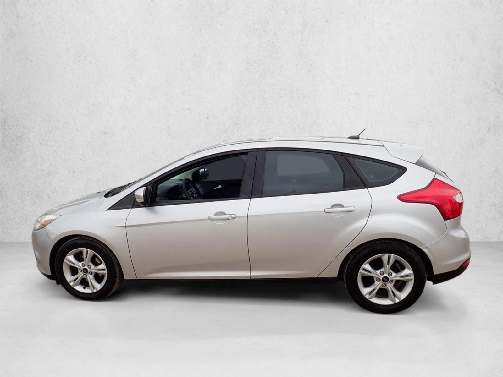 Used 2014 Ford Focus SE with VIN 1FADP3K23EL448547 for sale in Centennial, CO
