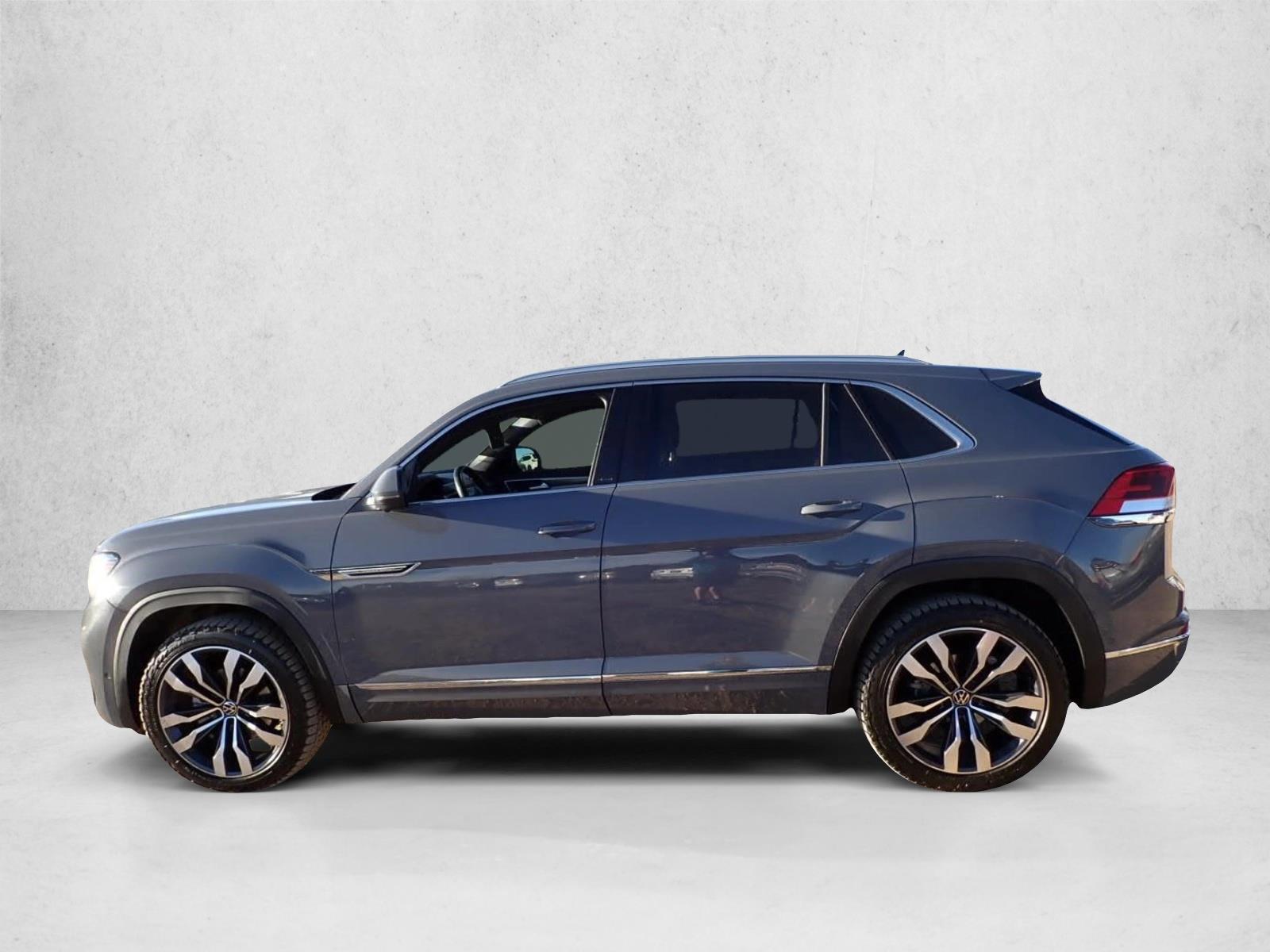 2022 Volkswagen Atlas Cross Sport V6 SEL Premium R-Line photo 2
